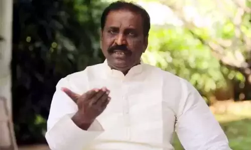 மத்திய கிழக்கை நோக்கி எங்கள் வெள்ளைப் புறா- வைரமுத்து ‘எக்ஸ்” பதிவு