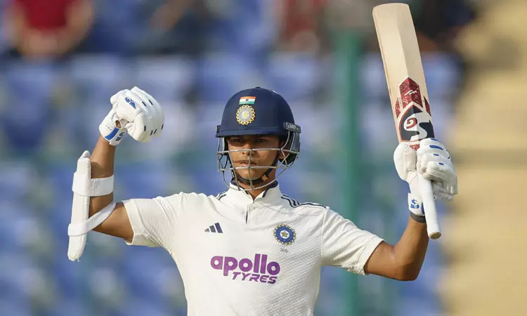 ஜெய்ஸ்வால் அபார சதம்... முதல் நாள் முடிவில் இந்தியா 318/2