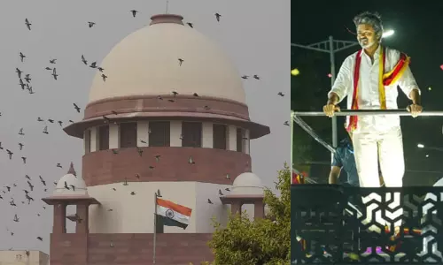 கரூர் கூட்ட நெரிசல் சம்பவம்:  போலீசாரின் கட்டாயத்தால் தான் விஜய் வெளியேறினார் - சுப்ரீம்கோர்ட்டில் தவெக தரப்பு வாதம்