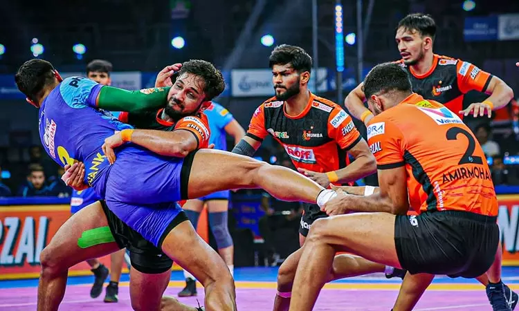 புரோ கபடி லீக்: பெங்கால் வாரியர்ஸை வீழ்த்திய யு மும்பா புரோ கபடி லீக்: பெங்கால் வாரியர்ஸை வீழ்த்திய யு மும்பா