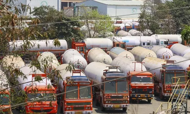 சமையல் கேஸ் லாரிகள் வேலை நிறுத்தத்திற்கு எதிராக சென்னை ஐகோர்ட்டில் மனு