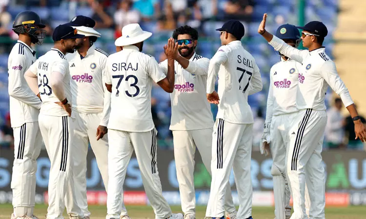 ஜடேஜா அபாரம்... வெஸ்ட் இண்டீஸ் அணி தடுமாற்றம் ஜடேஜா அபாரம்... வெஸ்ட் இண்டீஸ் அணி தடுமாற்றம்