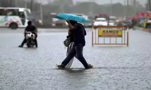 இரவு 7 மணி வரை மழைக்கு வாய்ப்புள்ள மாவட்டங்கள் இரவு 7 மணி வரை மழைக்கு வாய்ப்புள்ள மாவட்டங்கள்