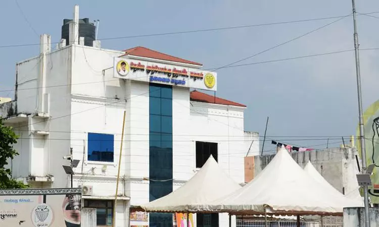 தேமுதிக அலுவலகத்திற்கு வெடிகுண்டு மிரட்டல் தேமுதிக அலுவலகத்திற்கு வெடிகுண்டு மிரட்டல்