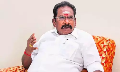 எங்கள் பொதுச்செயலாளர் யாரை சாமி என்று சொல்கிறாரோ அவரை நாங்கள் கும்பிடுவோம் - செல்லூர் ராஜூ