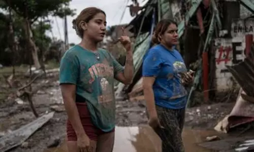 மெக்சிகோவில் கனமழை, வெள்ளம், நிலச்சரிவில் 41 பேர் பலி