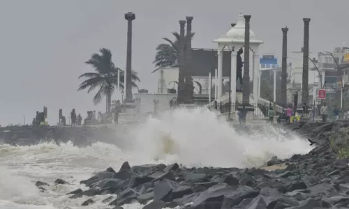புதுச்சேரியை 3 புயல்கள் தாக்கும் என கணிப்பு