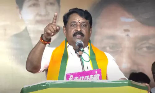 ‘திராவிட மாடல் அரசை வீட்டிற்கு அனுப்ப தேசிய ஜனநாயக கூட்டணியில் எல்லோரும் இணைய வேண்டும்’ - நயினார் நாகேந்திரன் ‘திராவிட மாடல் அரசை வீட்டிற்கு அனுப்ப தேசிய ஜனநாயக கூட்டணியில் எல்லோரும் இணைய வேண்டும்’ - நயினார் நாகேந்திரன்
