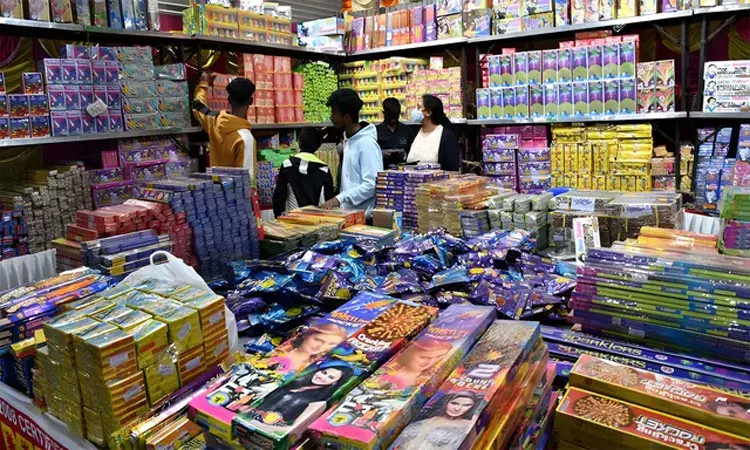 தீபாவளி பண்டிகை: தமிழகத்தில் 6,630 பட்டாசு... ... இன்றைய முக்கிய செய்திகள் சில வரிகளில்.. 13-10-2025