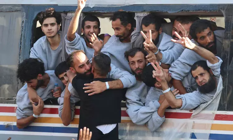 காசா போர் நிறுத்த ஒப்பந்தம் பணயக்கைதிகள் விடுதலை நிம்மதி அளிக்கிறது - இங்கிலாந்து பிரதமர்