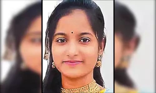 கல்லூரி பாடம் புரியாததால் மனஉளைச்சல் - மாணவி எடுத்த விபரீத முடிவு கல்லூரி பாடம் புரியாததால் மனஉளைச்சல் - மாணவி எடுத்த விபரீத முடிவு