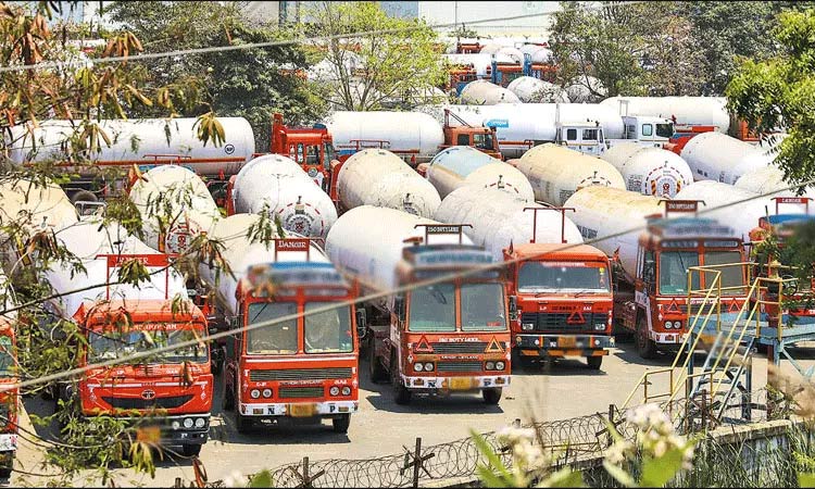 6வது நாளாக தொடரும் கியாஸ் டேங்கர் லாரிகள் வேலை நிறுத்த போராட்டம்