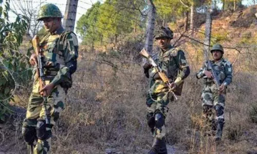 காஷ்மீர் என்கவுன்டர்: 2 பயங்கரவாதிகள் சுட்டுக்கொலை