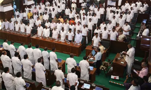 சட்டசபை கூட்டம்: மசோதா தாக்கல் செய்வது குறித்து முதல்-அமைச்சர் மு.க.ஸ்டாலின் ஆலோசனை