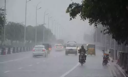 தமிழகத்தில் வடகிழக்கு பருவமழை நாளை தொடங்குகிறது;17 மாவட்டங்களுக்கு கனமழை எச்சரிக்கை