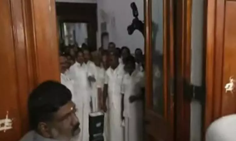 சட்டசபையில் இருந்து அதிமுகவினர் வெளிநடப்பு   கரூர்... ... இன்றைய முக்கிய செய்திகள் சில வரிகளில்.. 15-10-2025