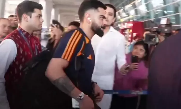 ஆஸ்திரேலியா புறப்பட்டது இந்திய அணி ஆஸ்திரேலியா புறப்பட்டது இந்திய அணி