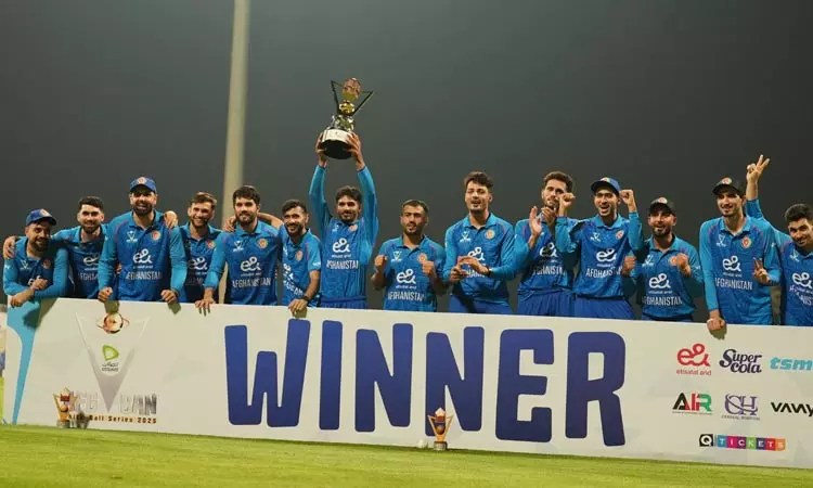 3வது ஒருநாள் போட்டி: வங்காளதேசத்தை வீழ்த்தி தொடரை முழுமையாக கைப்பற்றிய ஆப்கானிஸ்தான் 3வது ஒருநாள் போட்டி: வங்காளதேசத்தை வீழ்த்தி தொடரை முழுமையாக கைப்பற்றிய ஆப்கானிஸ்தான்