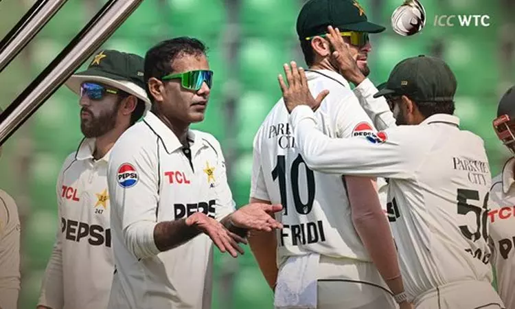 டெஸ்ட் கிரிக்கெட்: தென் ஆப்பிரிக்காவை வீழ்த்திய பாகிஸ்தான் டெஸ்ட் கிரிக்கெட்: தென் ஆப்பிரிக்காவை வீழ்த்திய பாகிஸ்தான்