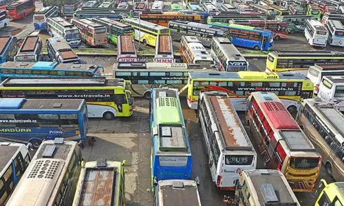 4 மடங்கு உயர்ந்த ஆம்னி பஸ் கட்டணம் அதிரடி குறைப்பு.. எவ்வளவு தெரியுமா..?