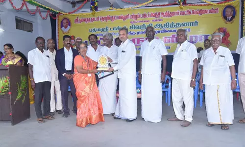 புழல் டாக்டர் சிவந்தி ஆதித்தனார் பள்ளியில் முப்பெரும் விழா: ஐகோர்ட்டு நீதிபதி பங்கேற்பு புழல் டாக்டர் சிவந்தி ஆதித்தனார் பள்ளியில் முப்பெரும் விழா: ஐகோர்ட்டு நீதிபதி பங்கேற்பு