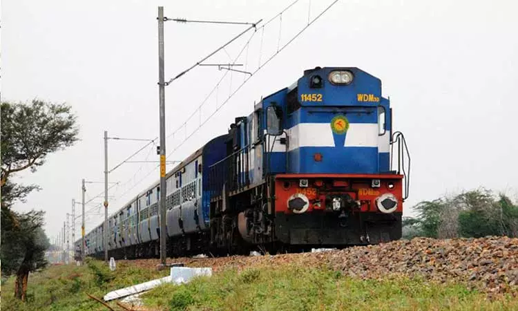 தீபாவளிக்கு கூடுதலாக சிறப்பு ரெயில்கள் அறிவிப்பு