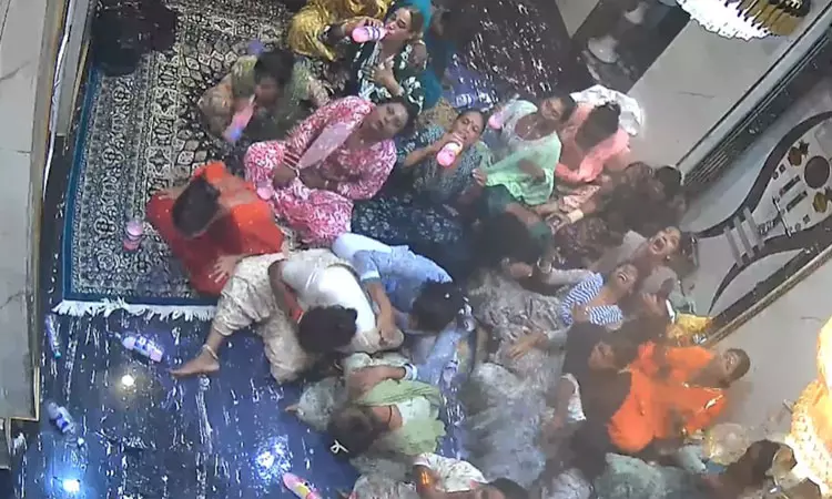 மத்தியபிரதேசத்தில் 25 திருநங்கைகள் ஆஸ்பத்திரியில் திடீர் அனுமதி