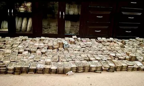 பஞ்சாப்: ரூ.8 லட்சம் லஞ்சம் வாங்கிய டி.ஐ.ஜி. கைது பஞ்சாப்: ரூ.8 லட்சம் லஞ்சம் வாங்கிய டி.ஐ.ஜி. கைது