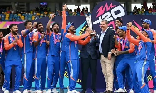 டி20 உலகக்கோப்பை 2026: விளையாட உள்ள 20 அணிகளின் முழு விவரம் டி20 உலகக்கோப்பை 2026: விளையாட உள்ள 20 அணிகளின் முழு விவரம்