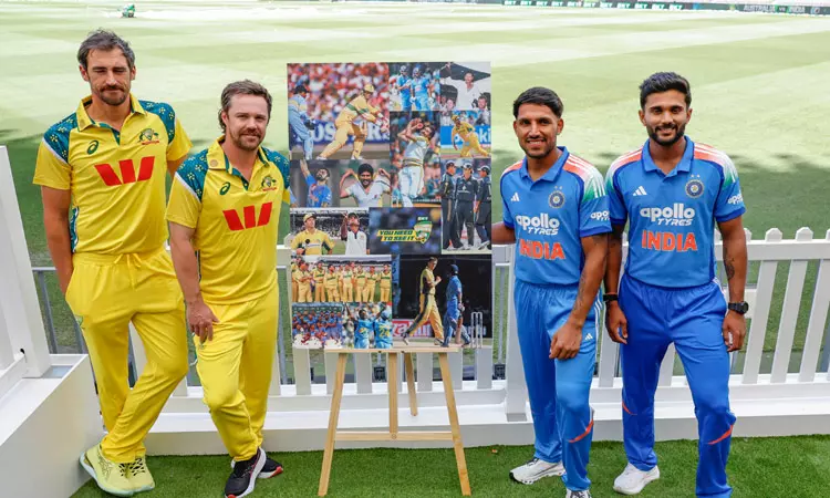 இந்தியா - ஆஸ்திரேலியா ஒருநாள் தொடர்: ஒன்றாக புகைப்படம் எடுத்த வீரர்கள்