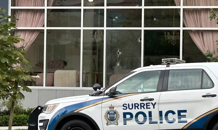 கனடாவில், 3-வது முறையாக இந்திய நடிகரின் ஓட்டலில் துப்பாக்கி சூடு கனடாவில், 3-வது முறையாக இந்திய நடிகரின் ஓட்டலில் துப்பாக்கி சூடு