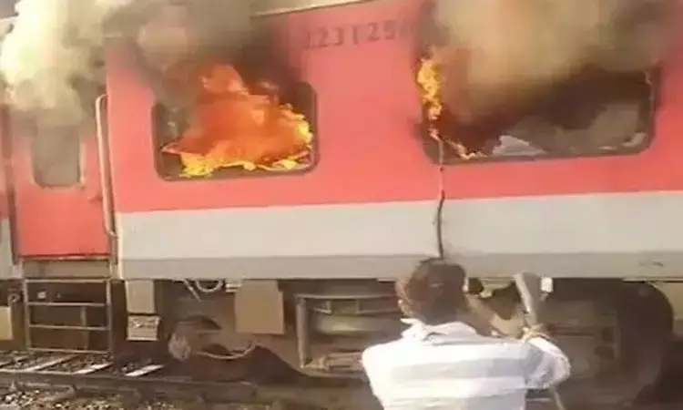 பஞ்சாப்: பயணிகள் ரெயிலில் பயங்கர தீ... ... இன்றைய முக்கிய செய்திகள் சில வரிகளில்.. 18-10-2025