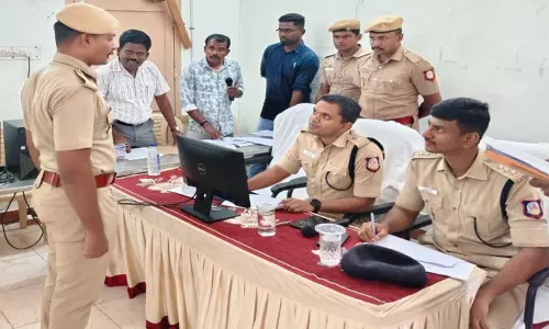 தூத்துக்குடியில் 16 ஆயுதப்படை காவலர்களுக்கு பணி மாறுதல் உத்தரவு: எஸ்.பி. வழங்கினார்