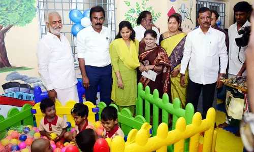 பெரம்பூரில் ரூ.34.9 லட்சம் மதிப்பில் பல்நோக்கு மையக் கட்டிடம் - அமைச்சர் சேகர்பாபு திறந்து வைத்தார் பெரம்பூரில் ரூ.34.9 லட்சம் மதிப்பில் பல்நோக்கு மையக் கட்டிடம் - அமைச்சர் சேகர்பாபு திறந்து வைத்தார்