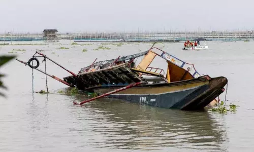 மொசாம்பிக்கில் படகு கவிழ்ந்து இந்தியர்கள் 3 பேர் பலி; 5 பேர் மாயம்