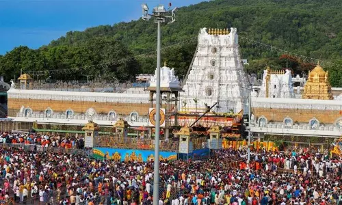 திருப்பதி ஏழுமலையானை வழிபட ஆன்லைனில் தரிசன டோக்கன் - இன்று முன்பதிவு தொடக்கம்