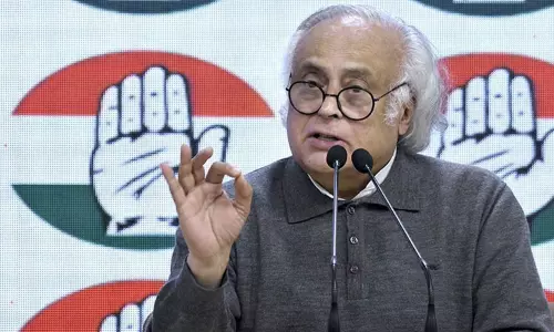 ரஷிய எண்ணெய் இறக்குமதி குறித்து டிரம்ப் மீண்டும் பேச்சு: பிரதமர் மோடி பற்றி காங்கிரஸ் கிண்டல்