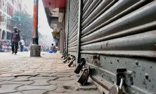 தெலுங்கானாவில் முழு அடைப்பு போராட்டம் தெலுங்கானாவில் முழு அடைப்பு போராட்டம்