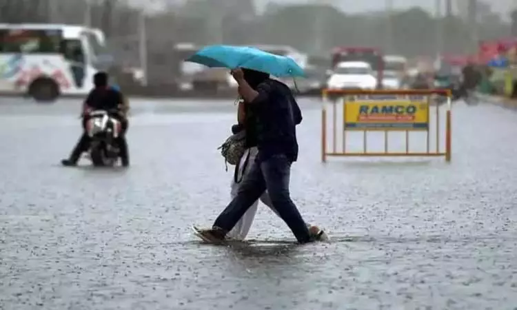 மதியம் 1 மணி வரை 17 மாவட்டங்களில் மழைக்கு வாய்ப்பு மதியம் 1 மணி வரை 17 மாவட்டங்களில் மழைக்கு வாய்ப்பு