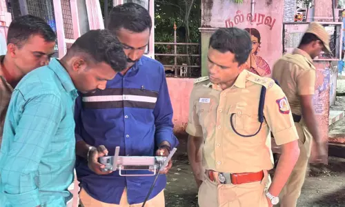 தூத்துக்குடியில் டிரோன் கேமரா மூலம் கண்காணிப்பு பணி: எஸ்.பி. ஆய்வு