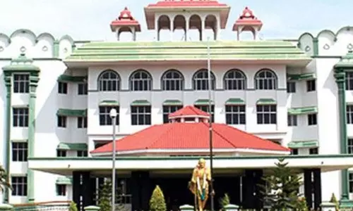 முதல்-அமைச்சர் குறித்த அவதூறு வழக்கில் சிக்கியவரை கைது செய்ய தடை ; மதுரை ஐகோர்ட்டு உத்தரவு