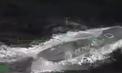 போதைப்பொருள் கடத்தி வந்த நீர்மூழ்கி கப்பலை தாக்கி அழித்தது அமெரிக்கா போதைப்பொருள் கடத்தி வந்த நீர்மூழ்கி கப்பலை தாக்கி அழித்தது அமெரிக்கா