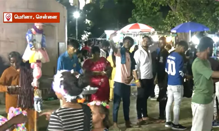 தீபாவளி கொண்டாட்டம்: களைகட்டிய சென்னை மெரினா கடற்கரை