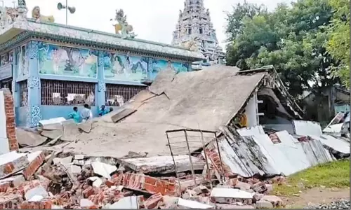 கள்ளக்குறிச்சி அருகே பட்டாசு வெடித்ததில் கட்டிடம் இடிந்து விழுந்தது