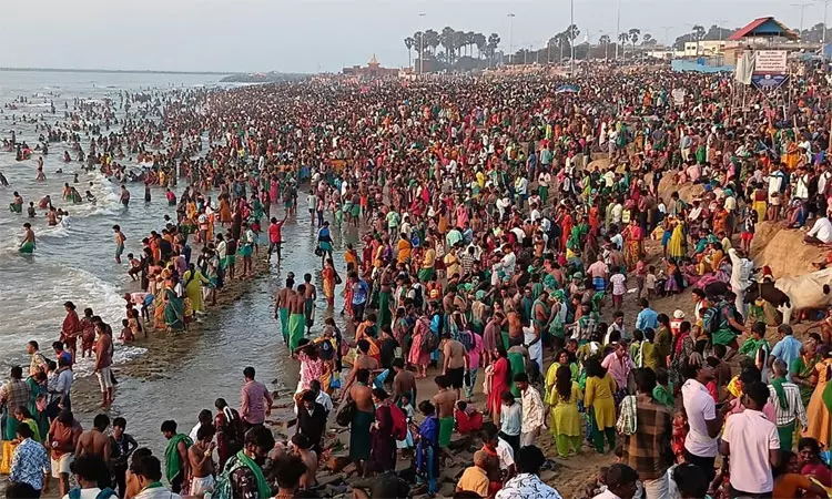 அறுபடை வீடுகளில் இரண்டாம் படை வீடான திருச்செந்தூா்... ... இன்றைய முக்கிய செய்திகள் சில வரிகளில்.. 21-10-2025