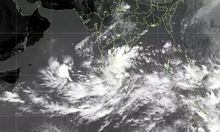 ஒரே நேரத்தில் 2 புயல் சின்னங்கள் உருவாகும் வாய்ப்பு