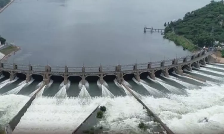 மேட்டூர் அணையிலிருந்து 30,500 கனஅடி நீர் திறப்பு