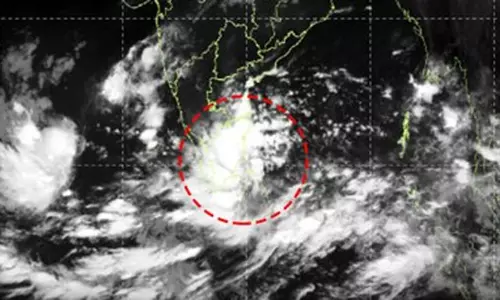 வங்கக்கடலில் நிலவி வந்த காற்றழுத்த தாழ்வுப்பகுதி வலுவடைந்தது வங்கக்கடலில் நிலவி வந்த காற்றழுத்த தாழ்வுப்பகுதி வலுவடைந்தது