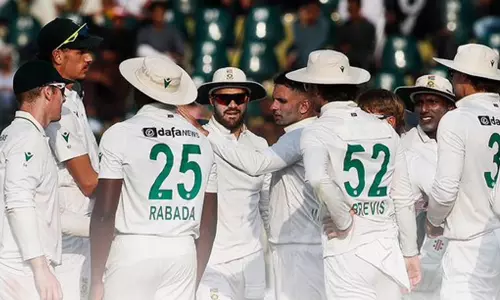 2-வது டெஸ்ட்: மகராஜ் அபார பந்துவீச்சு.. பாகிஸ்தான் முதல் இன்னிங்சில் 333 ரன்களில் ஆல்-அவுட்