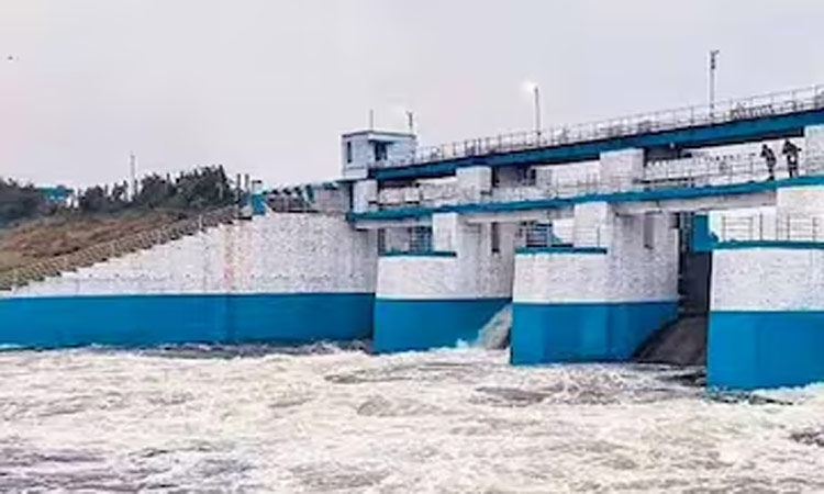 செம்பரம்பாக்கம், பூண்டி ஏரிகளில் இருந்து திறக்கப்படும் நீரின் அளவு அதிகரிப்பு